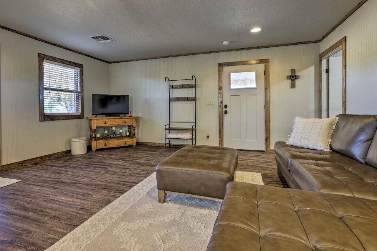Cozy Fredericksburg Studio Near Wineries! Esterno foto