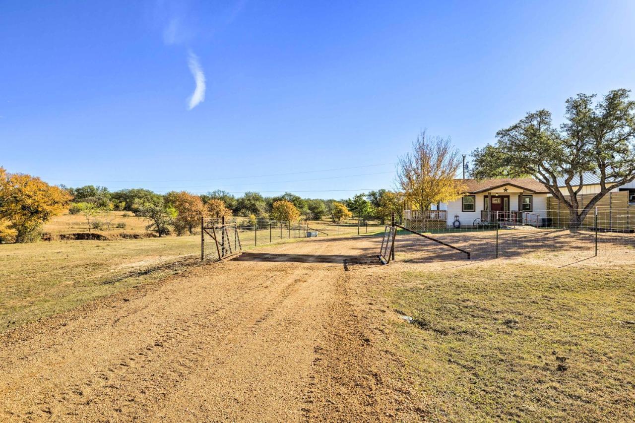 Cozy Fredericksburg Studio Near Wineries! Esterno foto